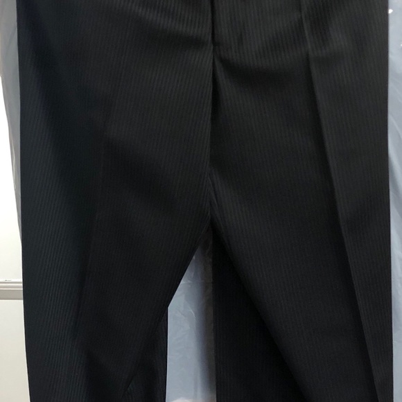 Profilo Mens Suit, Dark Navy with pinstripe - Picture 5 of 8